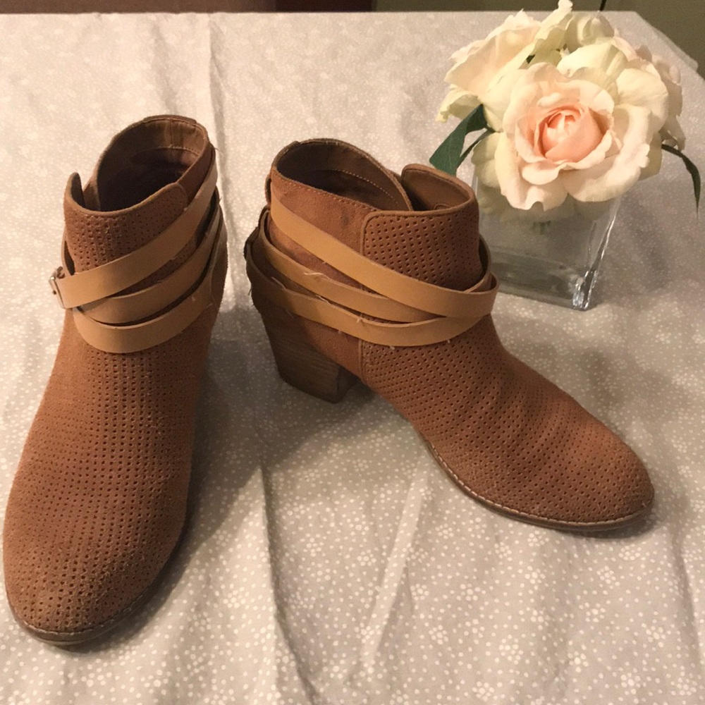 Dolce vita size 10 booties brown suede